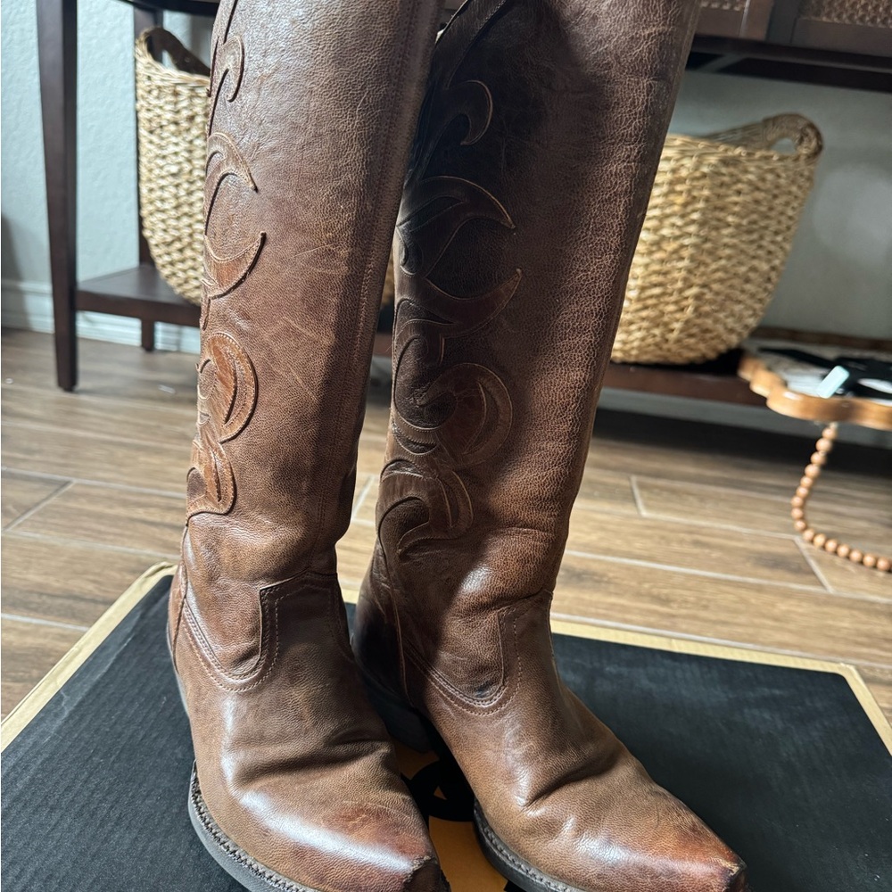 ARIAT Lyric Tall Brown Leather Boots - Picture 8 of 8